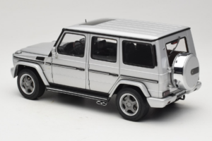 Mercedes G55 AMG W463 Sidabrinis AUTOart 1:18 76247 Metalas - nuotrauka 7 iš 8