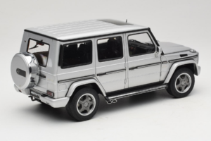 Mercedes G55 AMG W463 Sidabrinis AUTOart 1:18 76247 Metalas - nuotrauka 3 iš 8