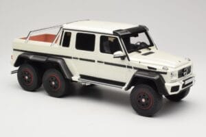 Mercedes AMG G63 6x6 W463 Baltas GT Spirit 1:18 GT100 Derva - nuotrauka 4 iš 6