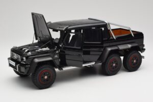 Mercedes AMG G63 W463 6x6 Gloss Juodas AUTOart 1:18 76306 Kompozitas - nuotrauka 2 iš 8