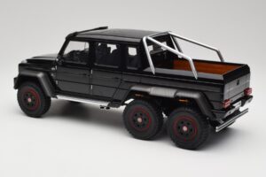 Mercedes AMG G63 W463 6x6 Gloss Juodas AUTOart 1:18 76306 Kompozitas - nuotrauka 7 iš 8