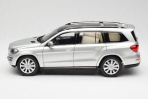 Mercedes GL-Class X166 Iridium Sidabrinis Metallic Norev 1:18 B66960097 Metalas - nuotrauka 4 iš 8