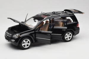 Mercedes GL X164 Obsidian Black Minichamps 1:18 B66962334 Metalas - nuotrauka 2 iš 8