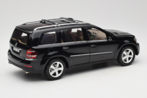 Mercedes GL X164 Obsidian Black Minichamps 1:18 B66962334 Metalas - nuotrauka 3 iš 8