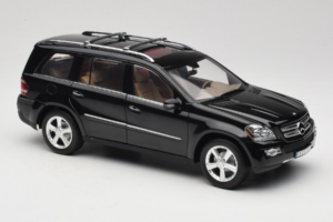 Mercedes GL X164 Obsidian Black Minichamps 1:18 B66962334 Metalas - nuotrauka 6 iš 8
