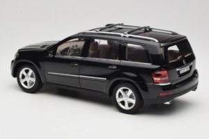 Mercedes GL X164 Obsidian Black Minichamps 1:18 B66962334 Metalas - nuotrauka 7 iš 8