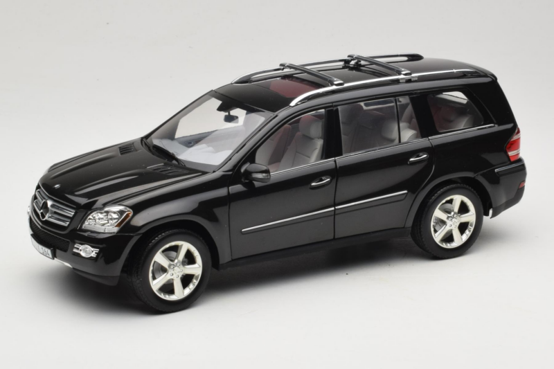 Mercedes GL X164 Period Brown Minichamps 1:18 B66962336 Metalas