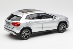 Mercedes GLA X156 Polar Sidabrinis Metalinis Norev 1:18 B66960267 Metalas - nuotrauka 3 iš 8