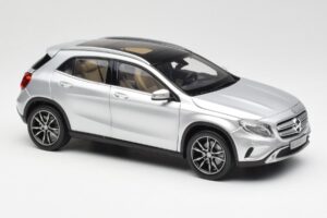 Mercedes GLA X156 Polar Sidabrinis Metalinis Norev 1:18 B66960267 Metalas - nuotrauka 6 iš 8