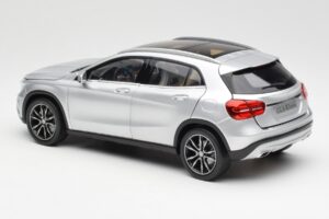 Mercedes GLA X156 Polar Sidabrinis Metalinis Norev 1:18 B66960267 Metalas - nuotrauka 7 iš 8