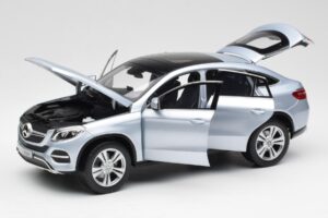 Mercedes GLE Coupe C292 Diamond Sidabrinis Norev 1:18 B66960358 Metalas - nuotrauka 2 iš 8
