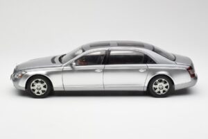 Maybach 62 LWB Himalaya Sidabrinis Dealer Edition AUTOart 1:18 B66962178 Metalas - nuotrauka 4 iš 8