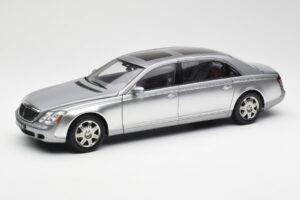 Maybach 62 LWB Himalaya Sidabrinis Dealer Edition AUTOart 1:18 B66962178 Metalas