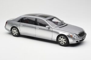 Maybach 62 LWB Himalaya Sidabrinis Dealer Edition AUTOart 1:18 B66962178 Metalas - nuotrauka 6 iš 8