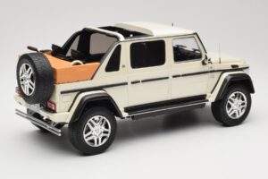Mercedes Maybach G650 Landaulet W463 Baltas Schuco 1:18 450017800 Metalas - nuotrauka 2 iš 6