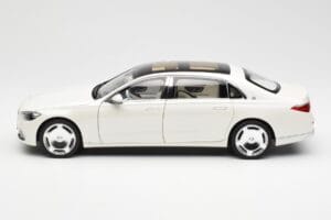 Mercedes Maybach S680 4Matic X223 Diamond Baltas Norev 1:18 183918 Metalas - nuotrauka 4 iš 8