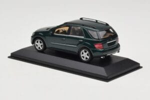 Mercedes ML 500 W164 Tamsiai Žalias Minichamps 1:43 400034500 Metalas - nuotrauka 3 iš 4