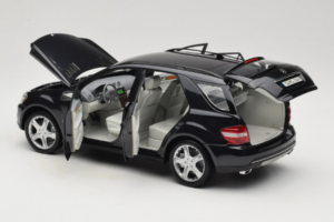 Mercedes ML W164 Obsidian Black Prekybos Atstovų Leidimas Minichamps 1:18 B66962321 Metalas - nuotrauka 5 iš 8