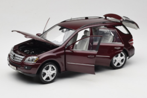 Mercedes ML W164 Red Metallic Minichamps 1:18 150034500 Metalas - nuotrauka 2 iš 8