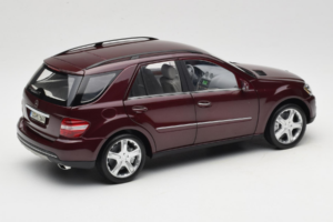 Mercedes ML W164 Red Metallic Minichamps 1:18 150034500 Metalas - nuotrauka 3 iš 8