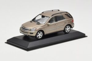 Mercedes ML W164 Vario Metalinis Minichamps 1:43 ML002 Metalas - nuotrauka 2 iš 4