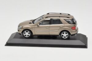 Mercedes ML W164 Vario Metalinis Minichamps 1:43 ML002 Metalas