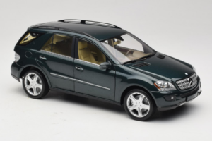Mercedes ML W164 Green Metallic Minichamps 1:18 150034502 Metalas - nuotrauka 6 iš 8