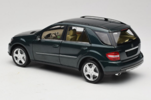 Mercedes ML W164 Green Metallic Minichamps 1:18 150034502 Metalas - nuotrauka 7 iš 8
