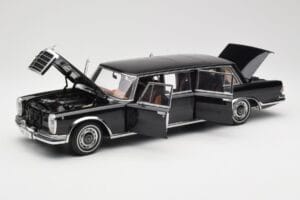 Mercedes 600 Pullman W100 Juodas AUTOart 1:18 76197 Metalas - nuotrauka 2 iš 8