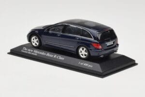 Mercedes R-Class W251 Tanzanite Blue Minichamps 1:43 B66962215 Metalas - nuotrauka 3 iš 4