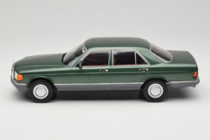 Mercedes S-Class W126 Metallic Green MCG 1:18 MCG18549 Metalas - nuotrauka 3 iš 6