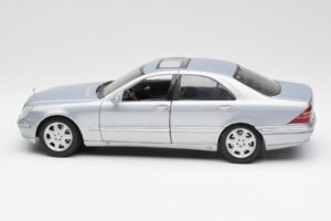 Mercedes S-Class W220 Šviesiai Mėlynas Maisto 1:18 56050 Metalas - nuotrauka 4 iš 8
