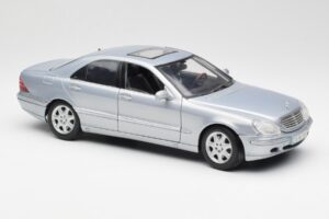 Mercedes S-Class W220 Šviesiai Mėlynas Maisto 1:18 56050 Metalas - nuotrauka 6 iš 8