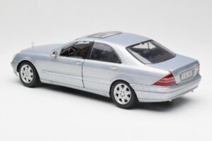 Mercedes S-Class W220 Šviesiai Mėlynas Maisto 1:18 56050 Metalas - nuotrauka 7 iš 8