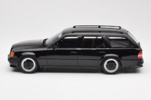 Mercedes 300 TE AMG S124 Juodas Otto 1:18 OT147 Derva - nuotrauka 3 iš 6