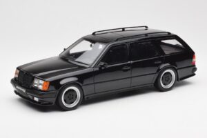 Mercedes 300 TE AMG S124 Juodas Otto 1:18 OT147 Derva