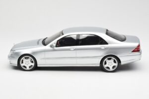 Mercedes AMG S55 W220 Sidabrinis Otto 1:18 OT292 Derva - nuotrauka 3 iš 6