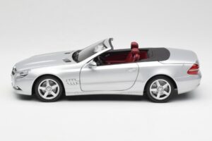 Mercedes SL 500 R230 Kabrioletas Iridium Sidabrinis Minichamps 1:18 B66962388 Metalas - nuotrauka 4 iš 8