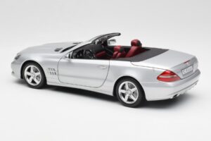 Mercedes SL 500 R230 Kabrioletas Iridium Sidabrinis Minichamps 1:18 B66962388 Metalas - nuotrauka 7 iš 8