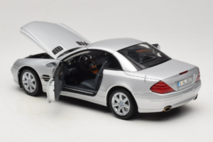 Mercedes SL R129 Sidabrinis Minichamps 1:18 B66962133 Metalas - nuotrauka 7 iš 10