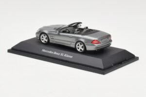 Mercedes SL R230 Palladium Silver Metallic Minichamps 1:43 B66962390 Metalas - nuotrauka 3 iš 4
