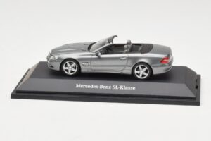 Mercedes SL R230 Palladium Silver Metallic Minichamps 1:43 B66962390 Metalas