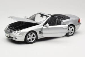 Mercedes SL R230 Sidabrinis Maisto 1:18 B66962125 Metalas - nuotrauka 2 iš 8