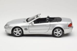 Mercedes SL R230 Sidabrinis Maisto 1:18 B66962125 Metalas - nuotrauka 4 iš 8