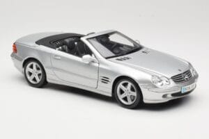 Mercedes SL R230 Sidabrinis Maisto 1:18 B66962125 Metalas - nuotrauka 6 iš 8
