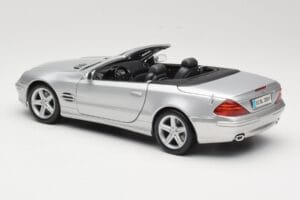 Mercedes SL R230 Sidabrinis Maisto 1:18 B66962125 Metalas - nuotrauka 7 iš 8