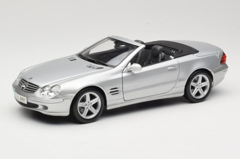 Mercedes SL R230 Sidabrinis Maisto 1:18 B66962125 Metalas