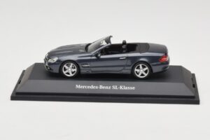 Mercedes SL R230 Tenorit Grey Metallic Minichamps 1:43 B66962392 Metalas