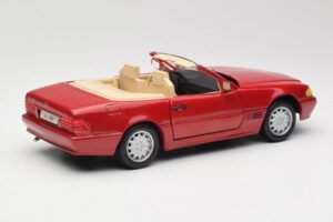 Mercedes SL500 R129 Raudonas Revell 1:18 08927 Metalas - nuotrauka 3 iš 8