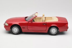 Mercedes SL500 R129 Raudonas Revell 1:18 08927 Metalas - nuotrauka 4 iš 8